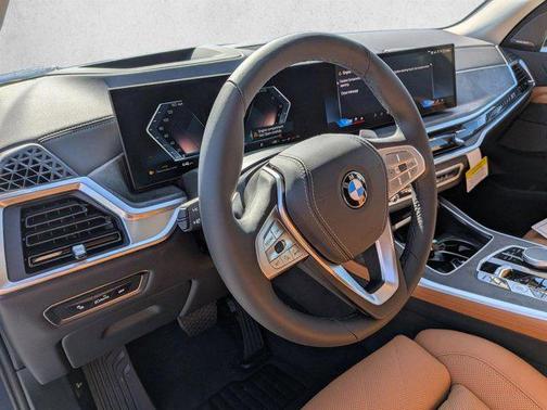 Black Sapphire Metallic 2026 BMW X7 xDrive40i