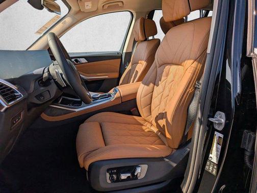 Black Sapphire Metallic 2026 BMW X7 xDrive40i
