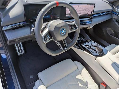 2025 BMW i5 M60