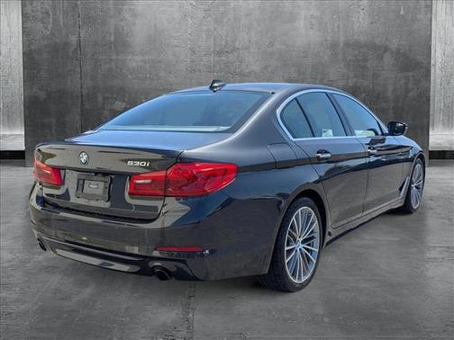 2017 BMW 530 530i