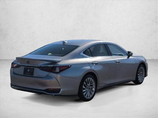 2019 Lexus ES 300h Luxury