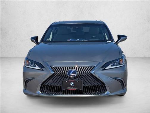 Atomic Silver 2019 Lexus ES 300h Luxury