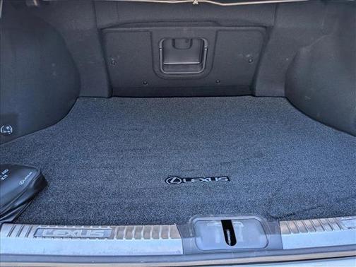 Atomic Silver 2019 Lexus ES 300h Luxury