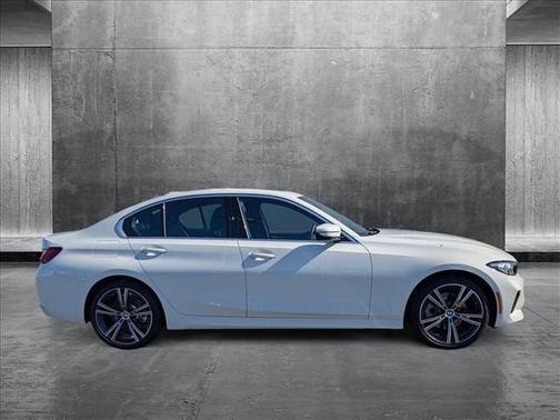 2024 BMW 330 i