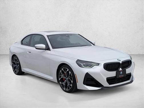 Mineral White Metallic 2025 BMW 230 i