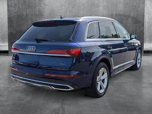 2022 Audi Q7 55 Premium