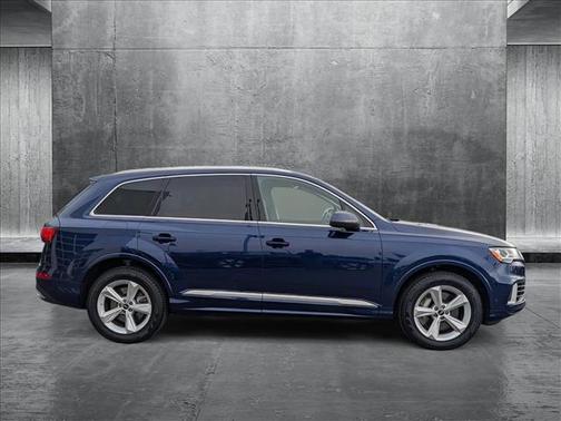 2022 Audi Q7 55 Premium