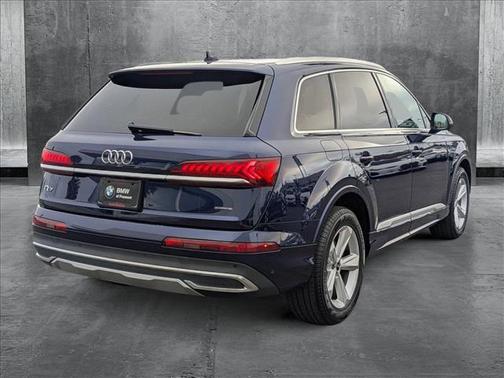 2022 Audi Q7 55 Premium