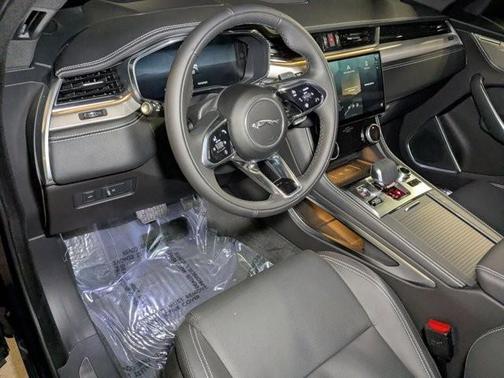 2026 Jaguar F-PACE P250 R-Dynamic S