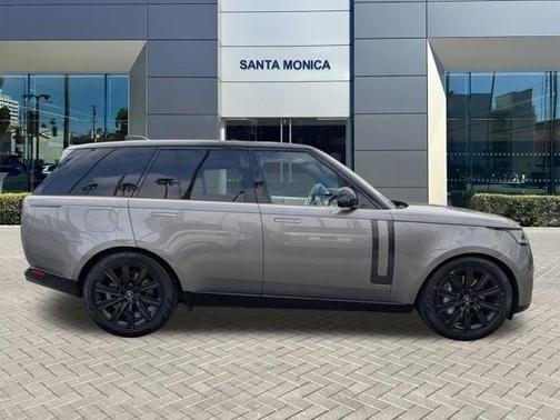 2023 Land Rover Range Rover P530 SE