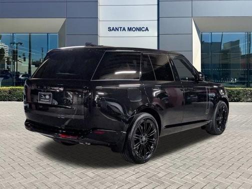 2025 Land Rover Range Rover P530 SE