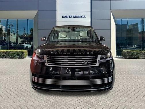 2025 Land Rover Range Rover P615 SV