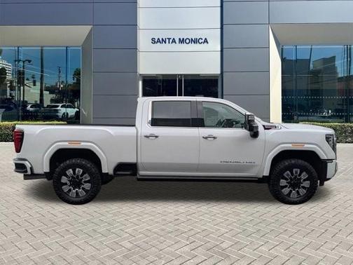 2024 GMC Sierra 2500 Denali