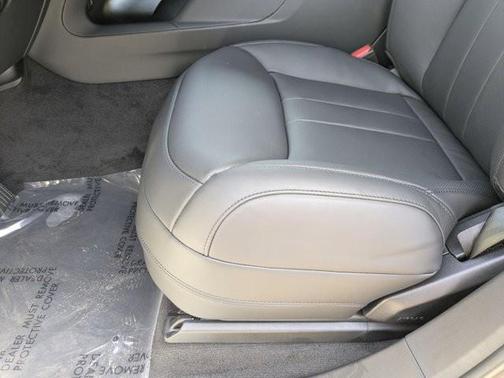 2025 Land Rover Range Rover Sport P360 SE