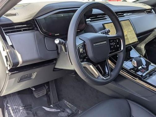 2025 Land Rover Range Rover Sport P360 SE