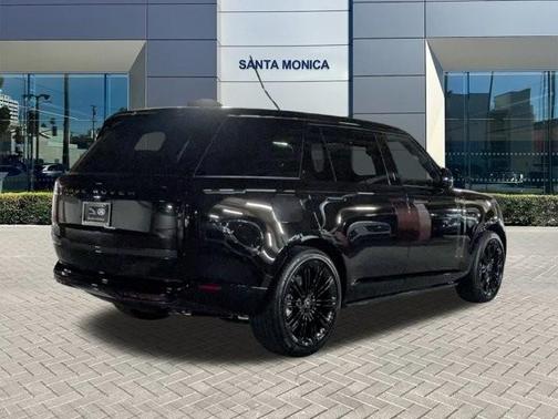 2025 Land Rover Range Rover P530 SE 7 Seat