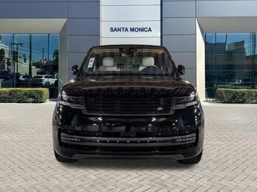 2025 Land Rover Range Rover P550e SE