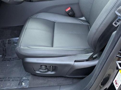 2026 Land Rover Range Rover Velar P400 Dynamic SE