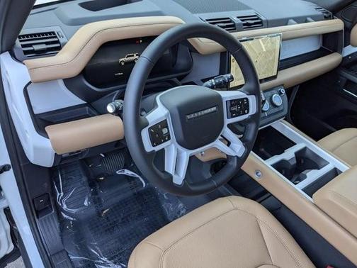 2025 Land Rover Defender P500 X-Dynamic SE