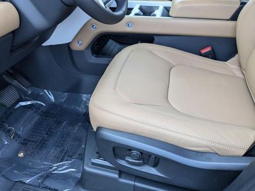 2025 Land Rover Defender P500 X-Dynamic SE