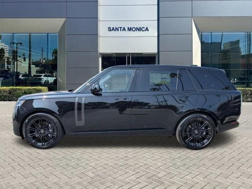 2025 Land Rover Range Rover P400 SE 7 Seat