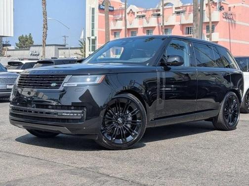 2025 Land Rover Range Rover P400 SE 7 Seat
