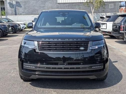 2025 Land Rover Range Rover P400 SE 7 Seat