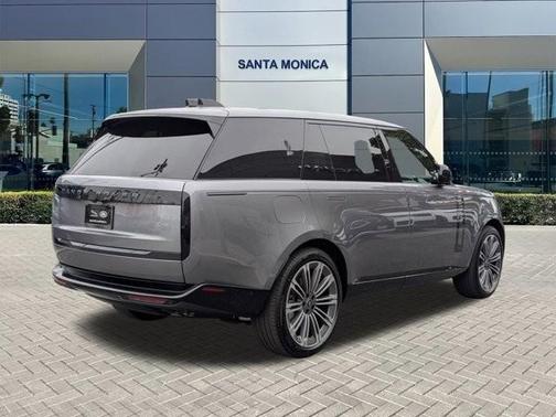 2025 Land Rover Range Rover P530 SE 7 Seat