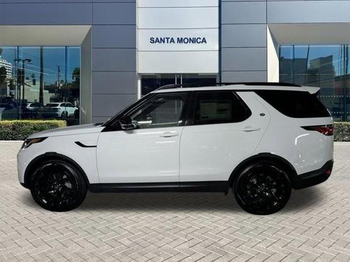 2025 Land Rover Discovery P300 S