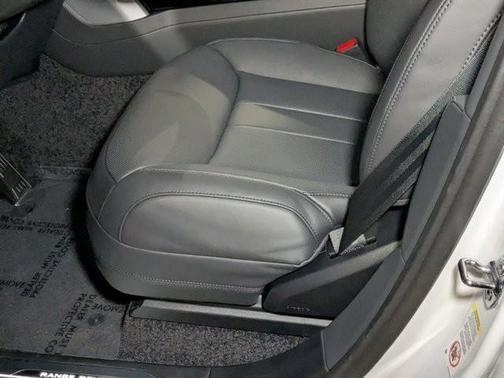 2025 Land Rover Range Rover P530 SE 7 Seat
