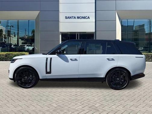2025 Land Rover Range Rover P400 SE 7 Seat