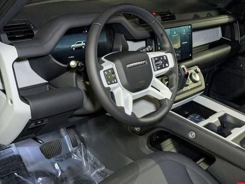 2025 Land Rover Defender P400 S