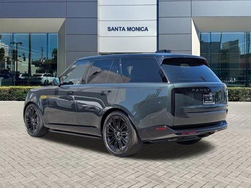2023 Land Rover Range Rover P530 SE