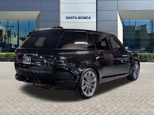 2025 Land Rover Range Rover P530 SE 7 Seat