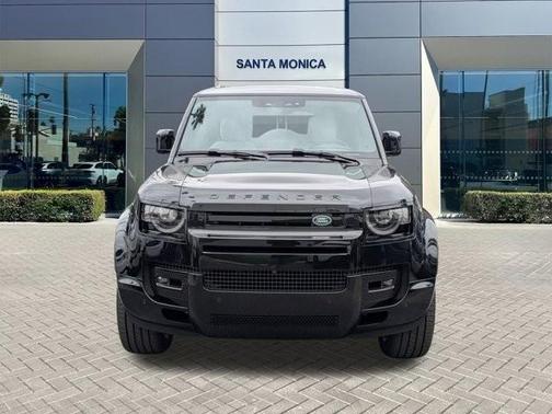 2025 Land Rover Defender P400 X-Dynamic SE