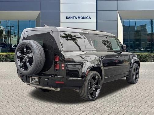 2025 Land Rover Defender P400 X-Dynamic SE