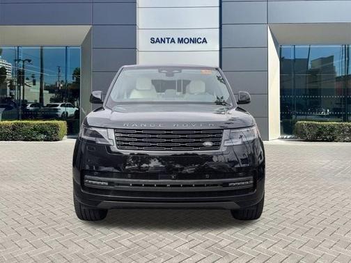 2025 Land Rover Range Rover P550e SE