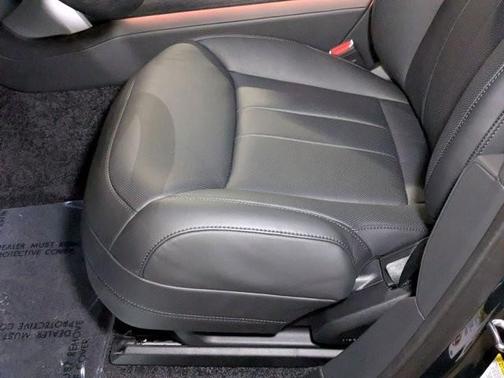 2025 Land Rover Range Rover P530 SE 7 Seat