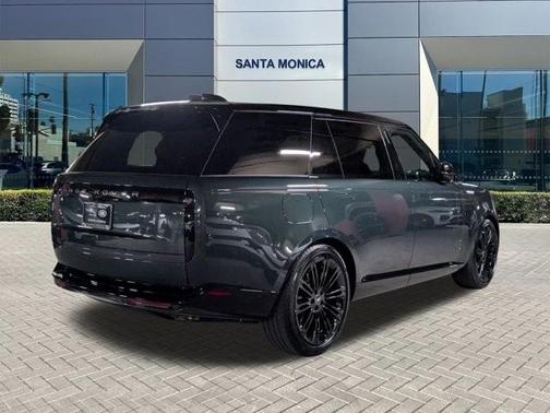 2025 Land Rover Range Rover P530 SE 7 Seat