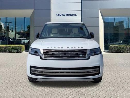 2025 Land Rover Range Rover P550e SE