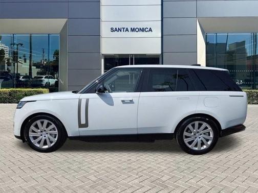 2025 Land Rover Range Rover P550e SE