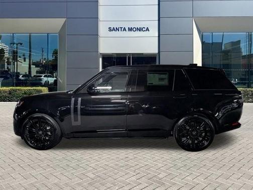 2025 Land Rover Range Rover P530 SE 7 Seat