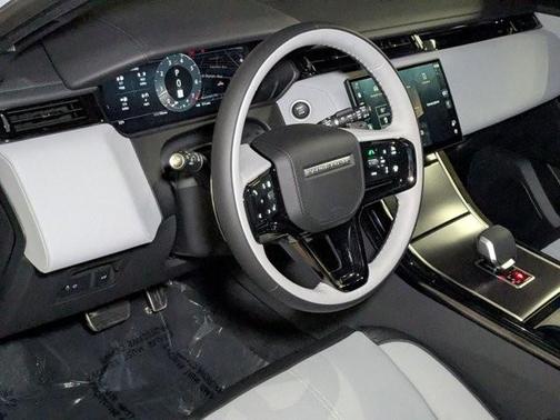 2026 Land Rover Range Rover Velar P250 Dynamic SE