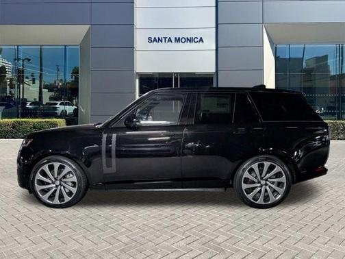 2025 Land Rover Range Rover P530 SE