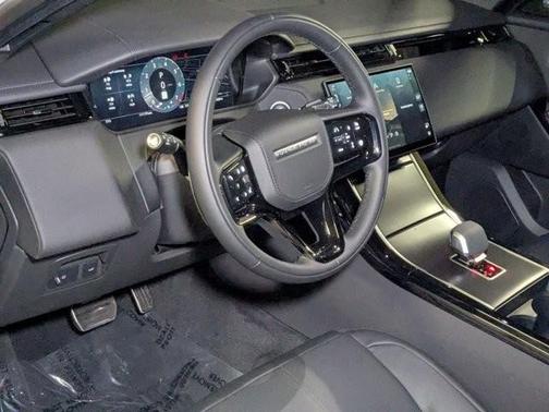 2026 Land Rover Range Rover Velar P400 Dynamic SE
