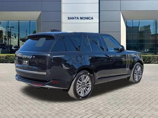 2025 Land Rover Range Rover P530 SE