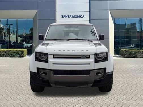 2025 Land Rover Defender P400 X-Dynamic SE