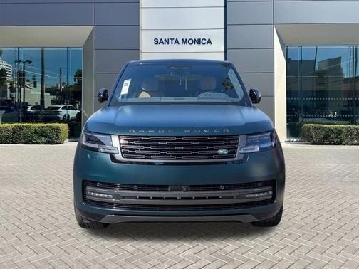 2025 Land Rover Range Rover P530 SE
