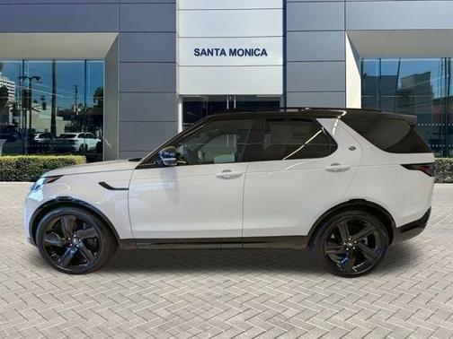 2025 Land Rover Discovery P360 Dynamic SE