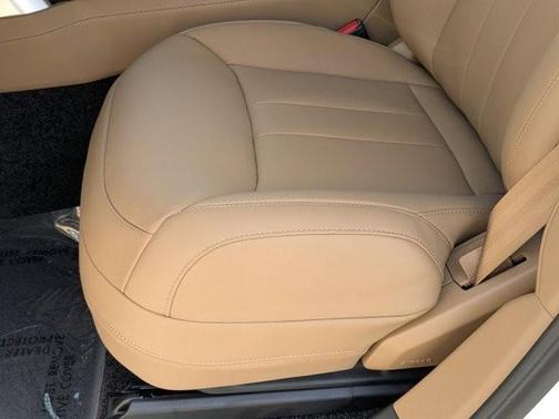 2025 Land Rover Range Rover P400 SE 7 Seat